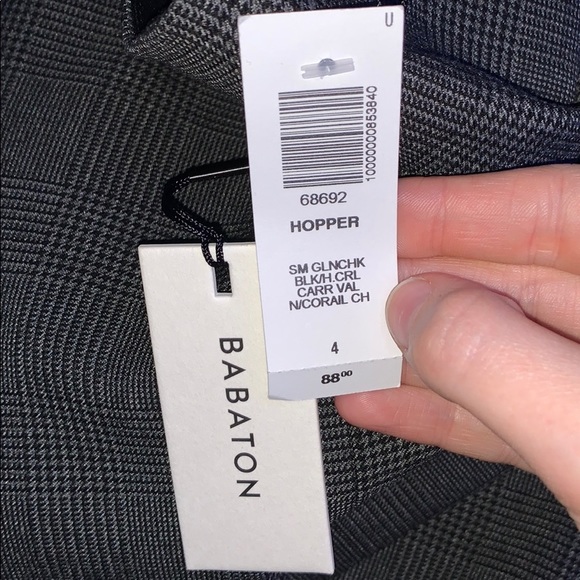 Plaid skirt, from Aritzia - Picture 6 of 8